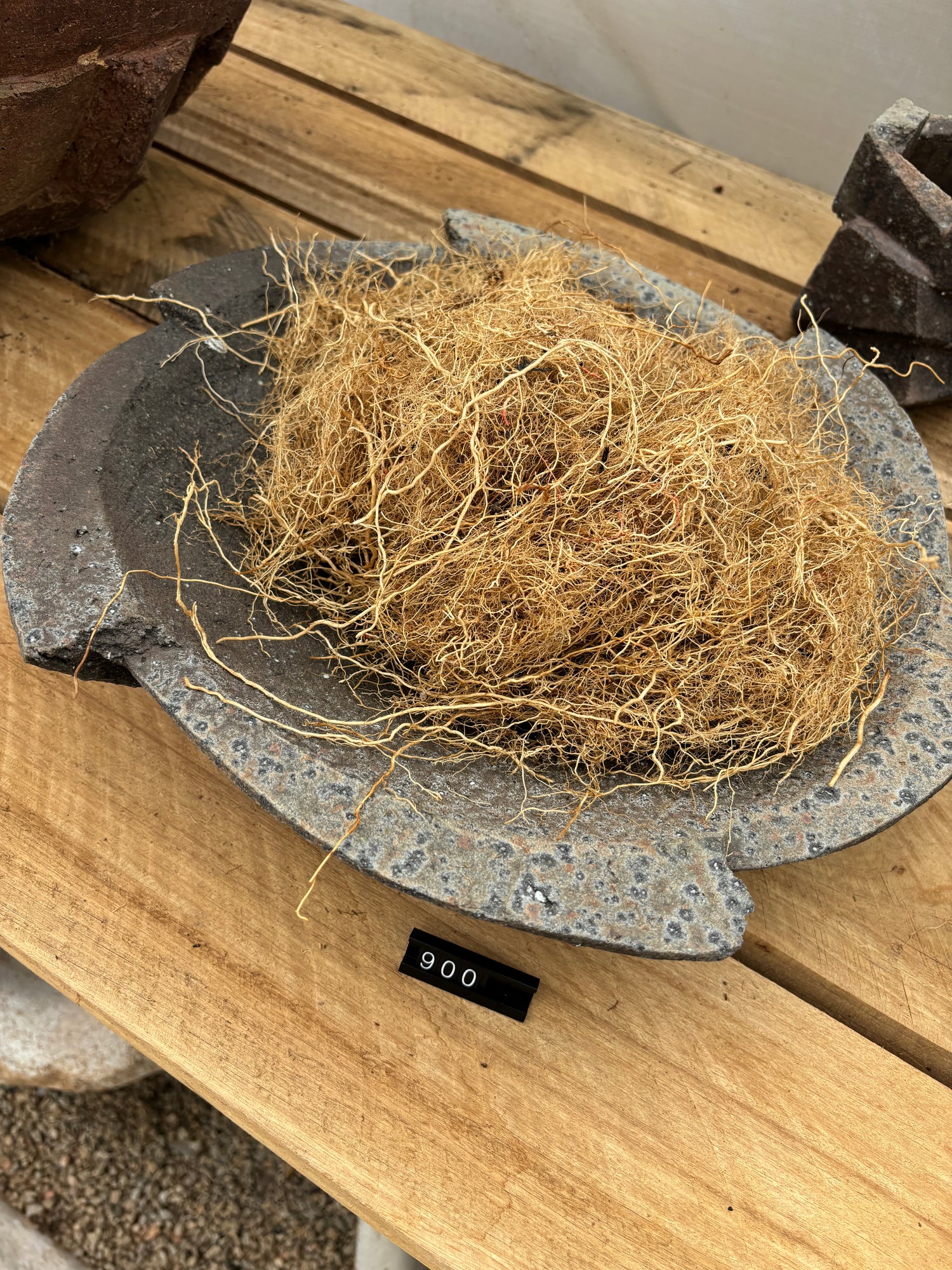 Jonathan Cross medium serving bowl- cog with hinoki root